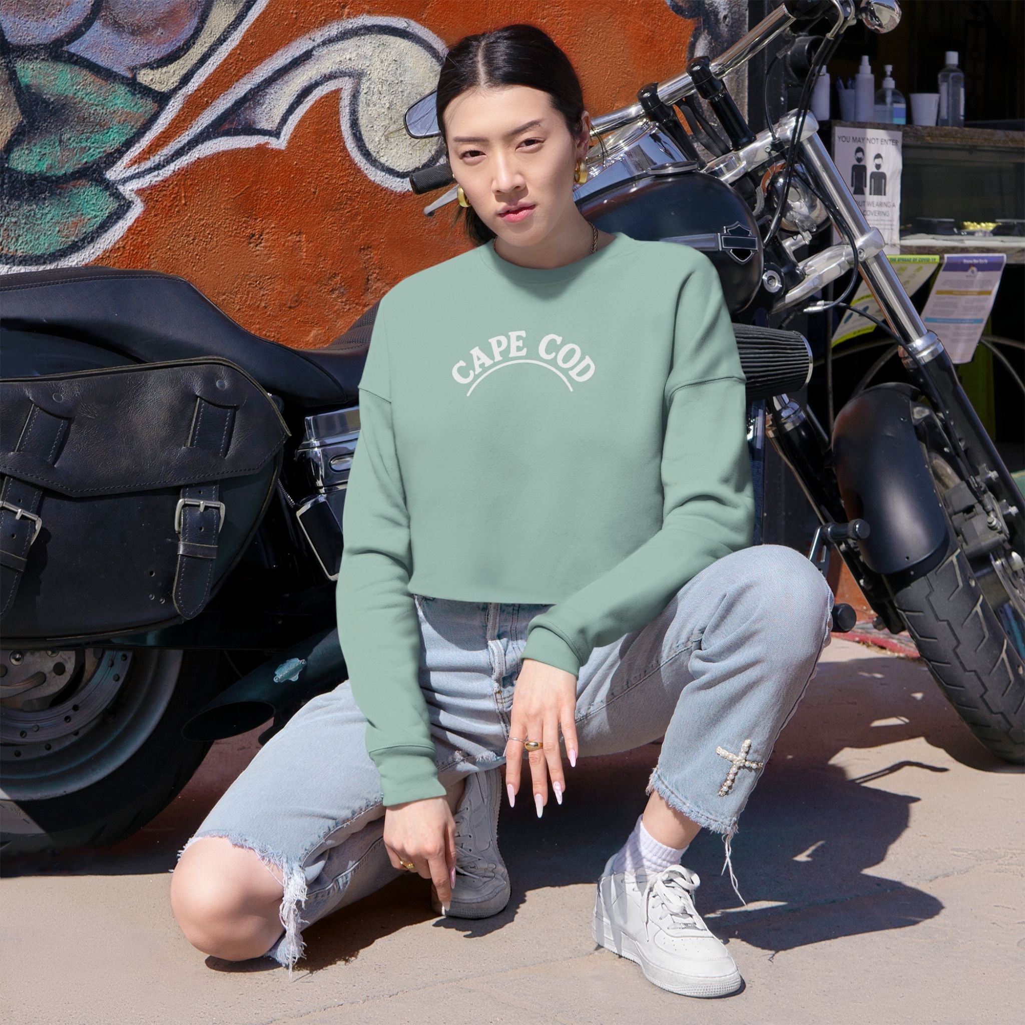 Rustic Cape Cod Women's Cropped Sweatshirt